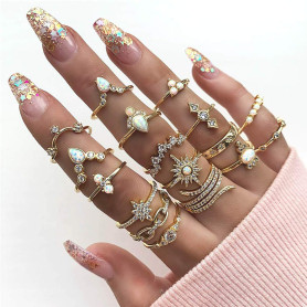 Wedity Boho Crystal Knuckle Flower Ring Set Empilable Or Doigt Joint Anneau pour Femmes et Filles (Paquet de 17)