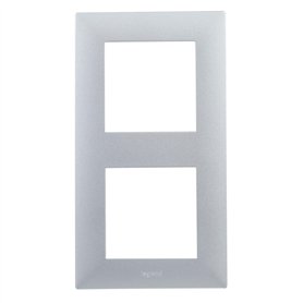LEGRAND Cadre double de la gamme Niloé Step pour installation composable