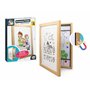 Buki France Cadre à Dessins Enfant +3 Ans – Expose et Range Jusqu’à 50 Dessins A4 – Format 24x33 cm – À Poser ou Suspendre – Séc