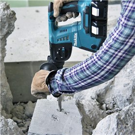 AMORELIE Essentials Lot de 3 préservatifs, gel lubrifiant et lingettes d'hygiène intime | Coffret cadeau pour couples | Kit hôte