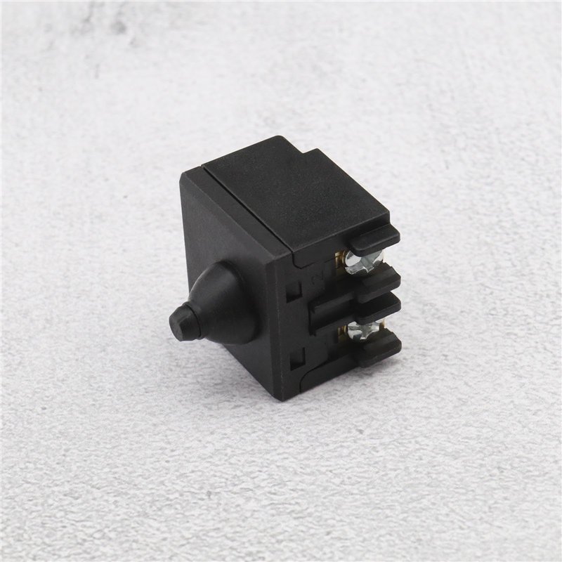 4 cm (env. 6