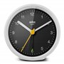 Réveil analogique classique Braun avec fonction snooze et lumière, mouvement à quartz silencieux, bip de l’alarme en crescendo, 