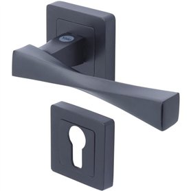 YALE - YPP7-V-PE Poignée de porte carrée de 7 noir YALE - Modele Verona - passage de cylindre euro
