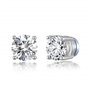 Boucles d'oreilles à clip aimantées rondes plaquées argent créées avec des cristaux Zircondia®