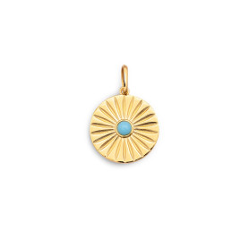 SINGULARU - Charm Solei Turquoise. Laiton avec finition plaqué or 18 kt. Pendentif avec détails pierres naturelles. Fermoir mous