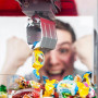 Mikamax – Candy Grabber – Machine à Bonbons – Sweets Machine for Home – Mini Fair Game Machine – Rouge – Machine à Pince
