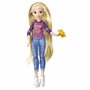 Comfy Squad Hasbro - E8393 - Raiponce - Poupée de Mode - Cinéma Chaos en Filet avec Tenue Loisirs et Accessoires