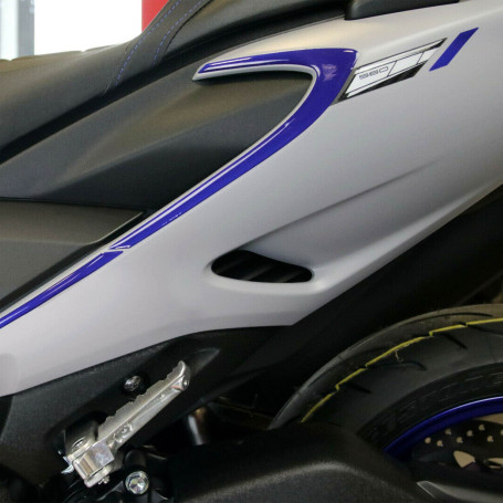 labelbike - 2 Autocollants Stickers Gel 3D Protection Coins Codon Scooter Compatible Yamaha Tmax 560 à partir de 2020 - Carbone 
