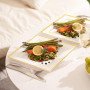 MATANA 20 Assiettes Carrées en Plastique Blanches avec Bordure Dorée, 24cm - Solides et Réutilisables - pour Anniversaires, Mari