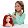 Just Play Tête à coiffer Ariel Princesses Disney de 20 cm de Haut avec Accessoires, 7 Accessoires, Chevelure rousse, Jeux d’Imit