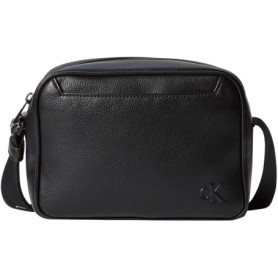 Sac à bandoulière Calvin Klein Strap Camera - Élégance Décontractée en Noir