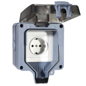 Prise Extérieure Étanche IP66 - Sécurisée et Durable pour Jardins et Garages