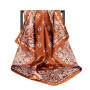 DRESHOW 4 Pack Femmes Grand Foulards Carrés Satin Foulards Cheveux Accessoires Soie Carrés Motifs Classiques Bandanas Plage
