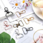 50 Pièces Mousqueton Porte Clé,Fermoirs Mousquetons Pivotants,D Fermoir Porte-clés Clip pour Bijoux, Sac à Main, Sac à Bandouliè